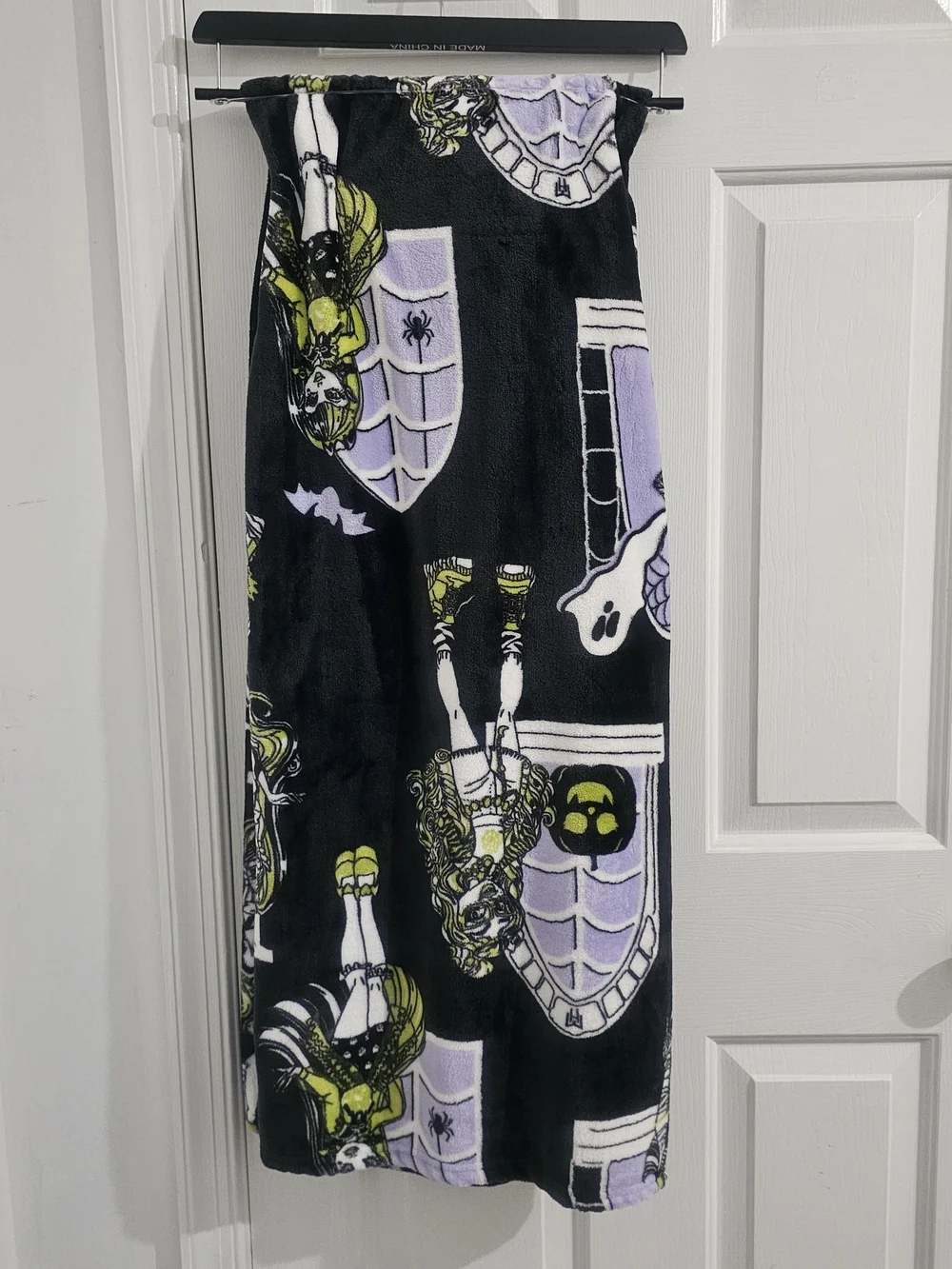Monster High Halloween Character Plush Throw Blanket 50x70 Goth Spooky NWT
